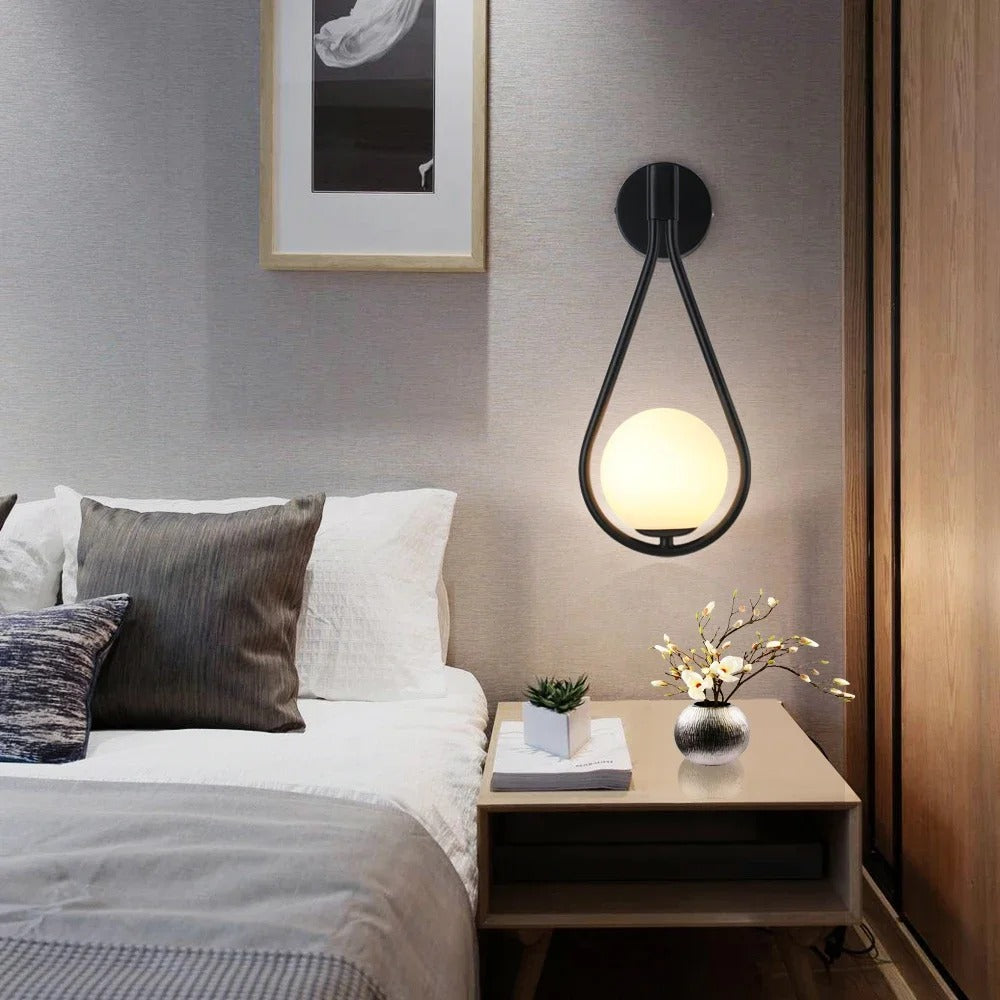 AureDrop Sconce – Nordic Brass Teardrop Wall Light