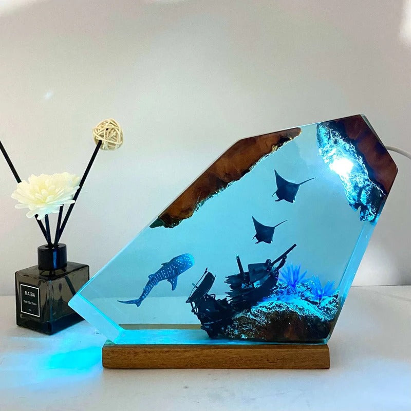 Shipwreck Bloom – Ocean Resin Light