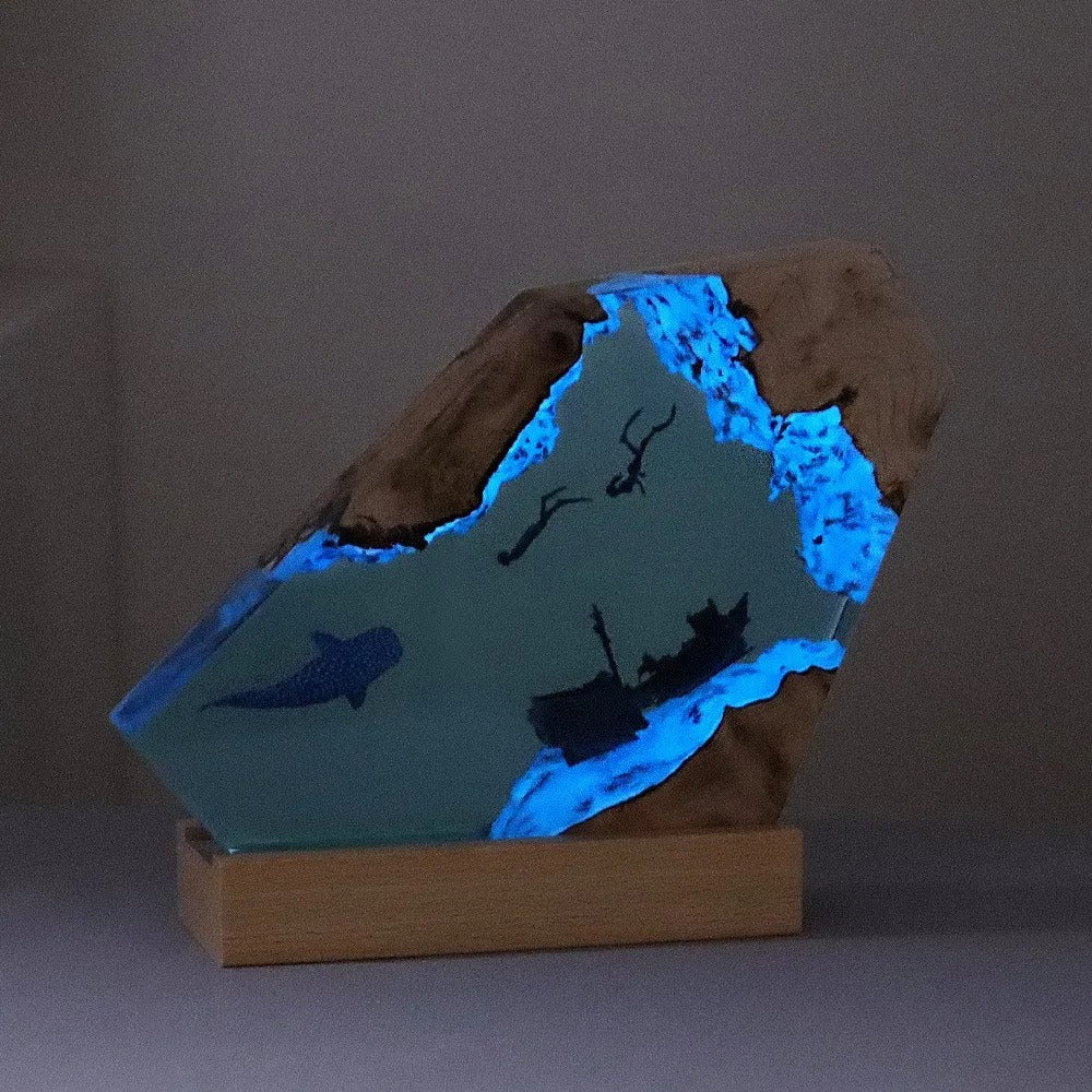 Nautilith – Resin Ocean Cliff Light