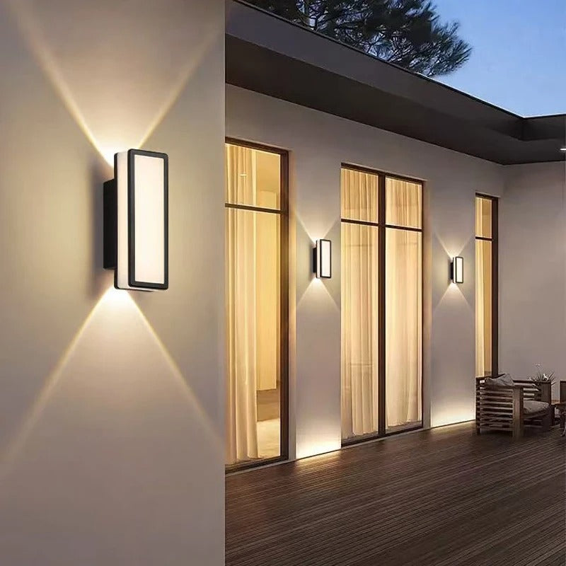 Eclipse Curve LED Wall Light