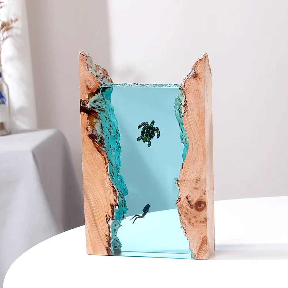 Ocean Embark Resin Lamp