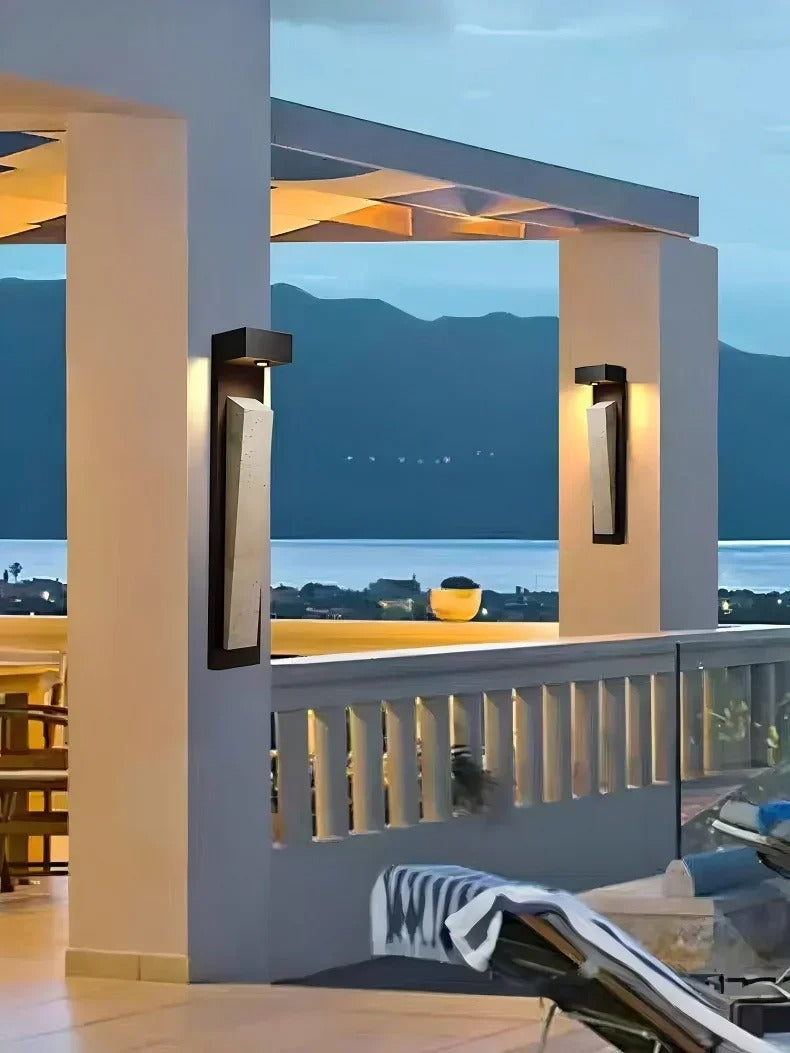 Lumina Strata Outdoor Wall Light