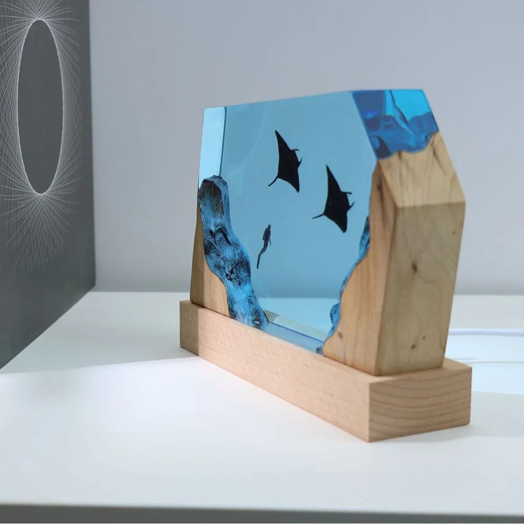 Abyssal Manta Resin LED Table Lamp