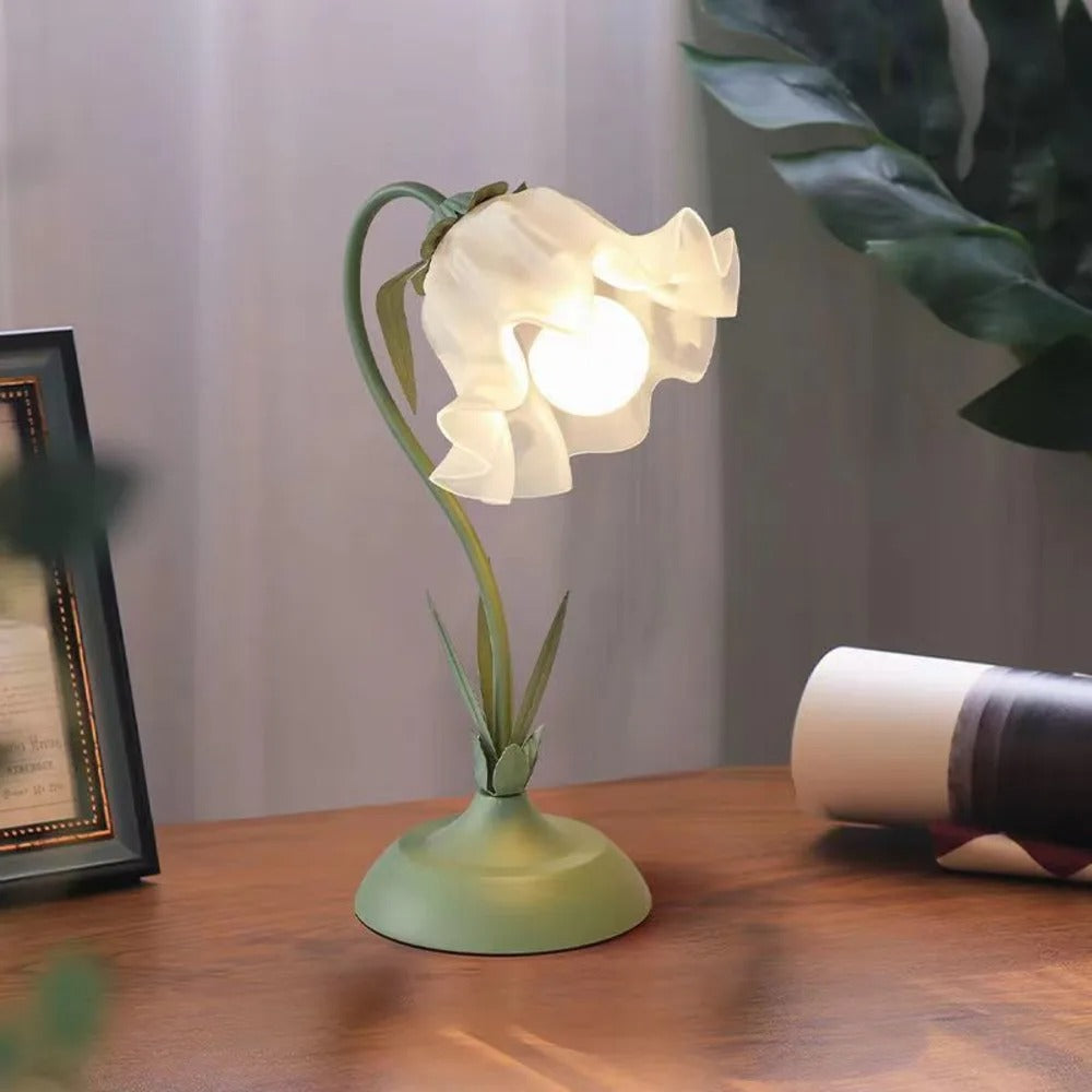 Petal Embrace Butterfly Lamp