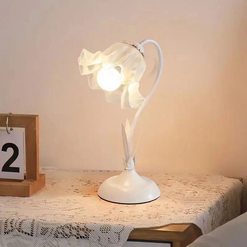 Petal Embrace Butterfly Lamp